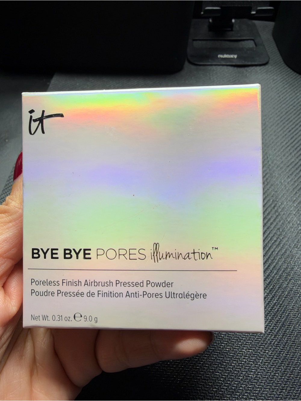 IT Cosmetics Bye Bye Pores Illumination Pressed Powder - Radiant Translucent